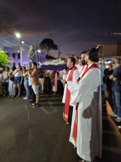 Procissão reúne milhares de fiéis em Laranjeiras do Sul e emociona comunidade na Sexta-feira Santa